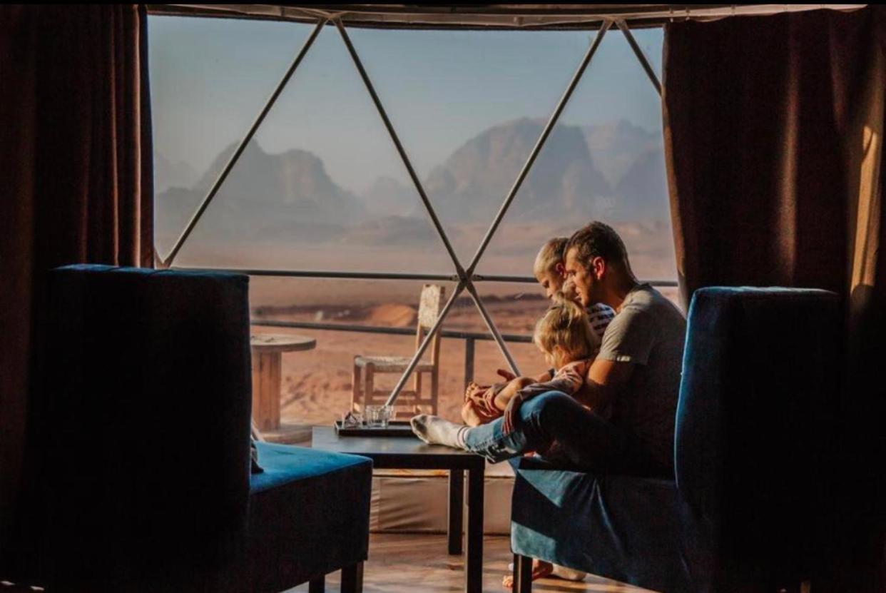 W Camp Wadi Rum Exteriör bild